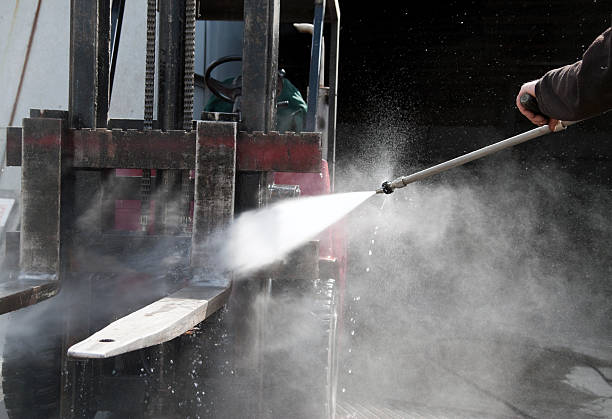 Best Oil Spill Cleanup  in Burton, OH